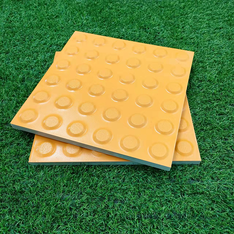 誰家便宜我就買誰的？盲道磚廠家經常聽到的一句話